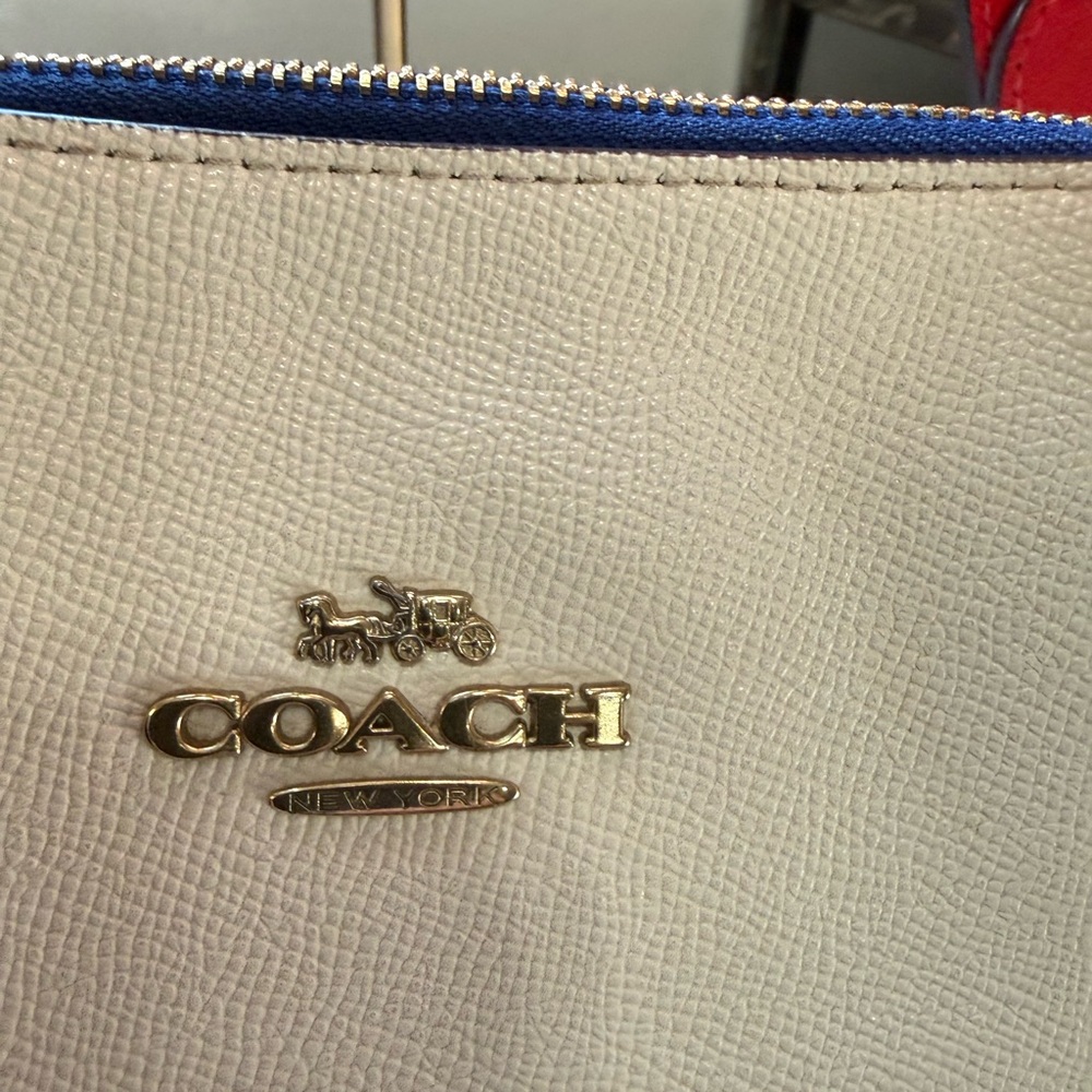 Coach Ivory Tote with Red Handles and Navy Trim - Picture 2 of 11